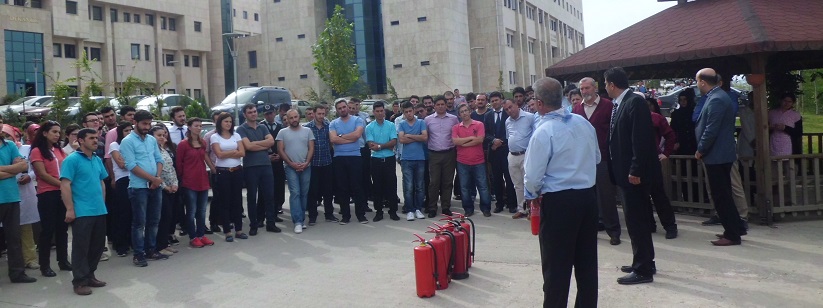 Yabancı Diller Yüksek Okulunda Tahliye ve Yangın Tatbikatı Gerçekleştirildi.